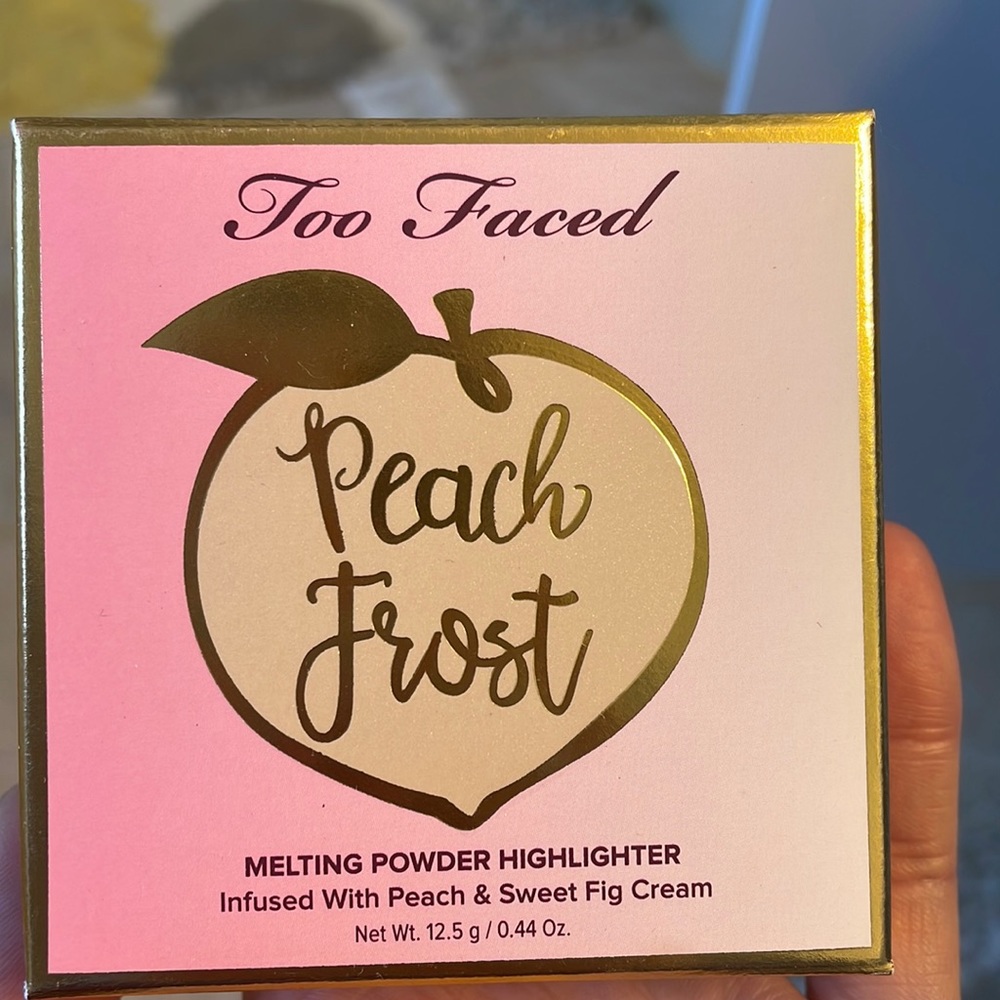 Too faced peach frost melting powder highlighter